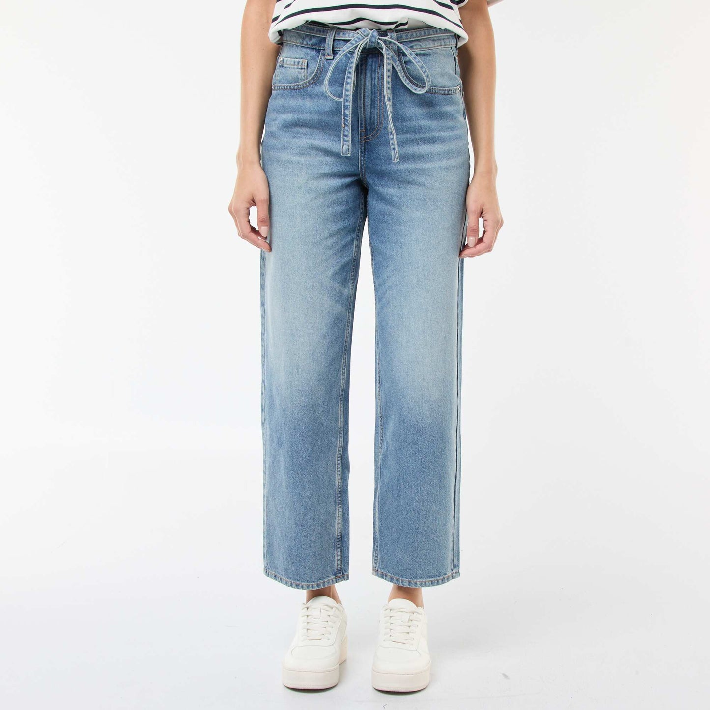 Pantalón jean barrel fit liso con lazo AZUL