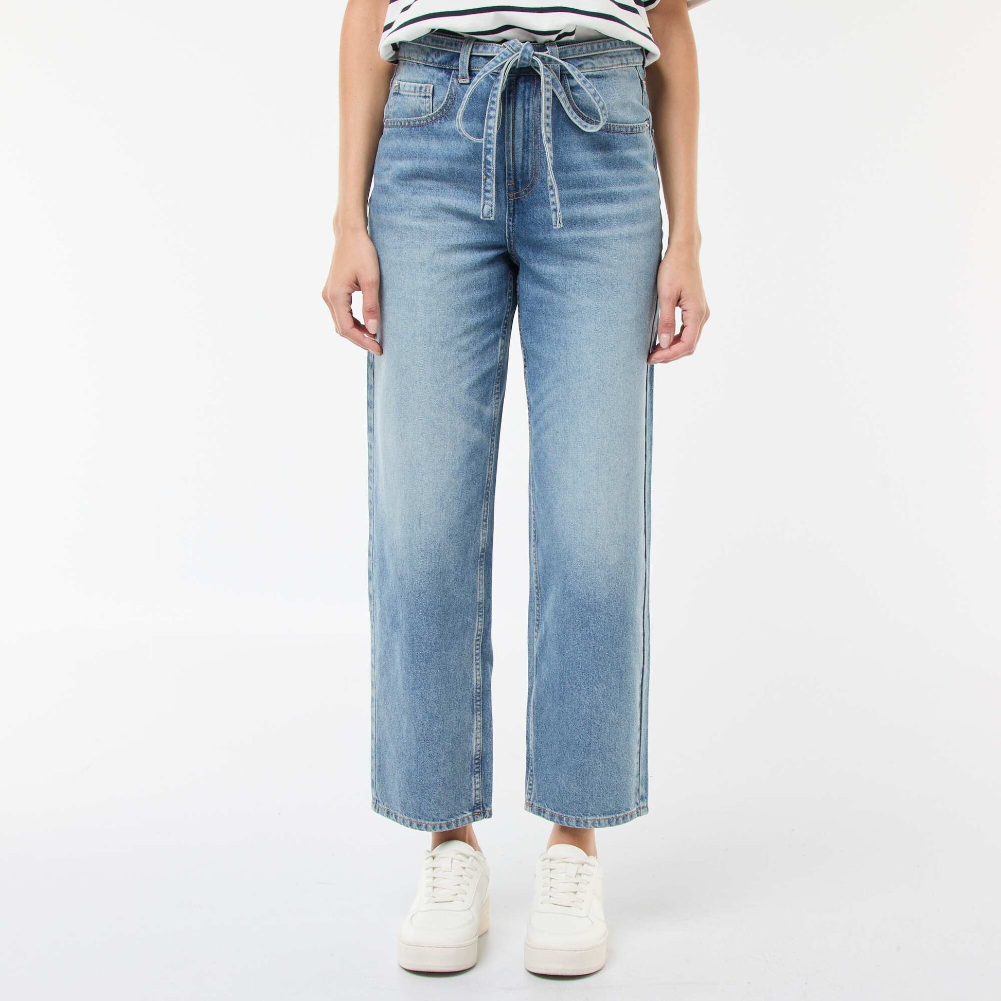 Pantalón jean barrel fit liso con lazo AZUL