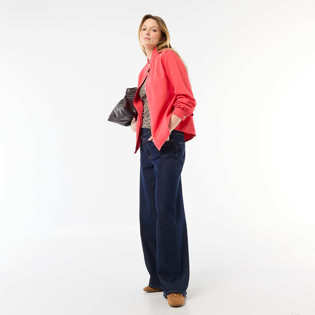 Blusa vaquera con cuello con volantes ROJO