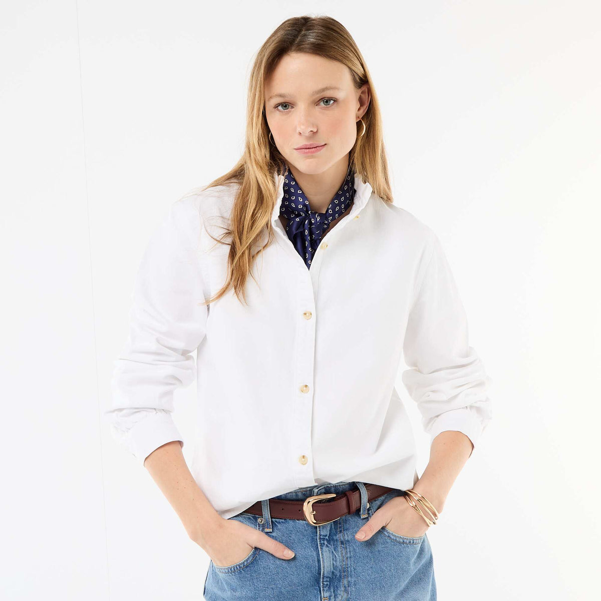 Blusa vaquera con cuello con volantes BLANCO