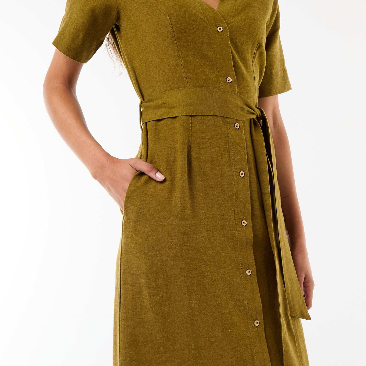 Vestido camisero largo de manga corta en algodón y lino VERDE