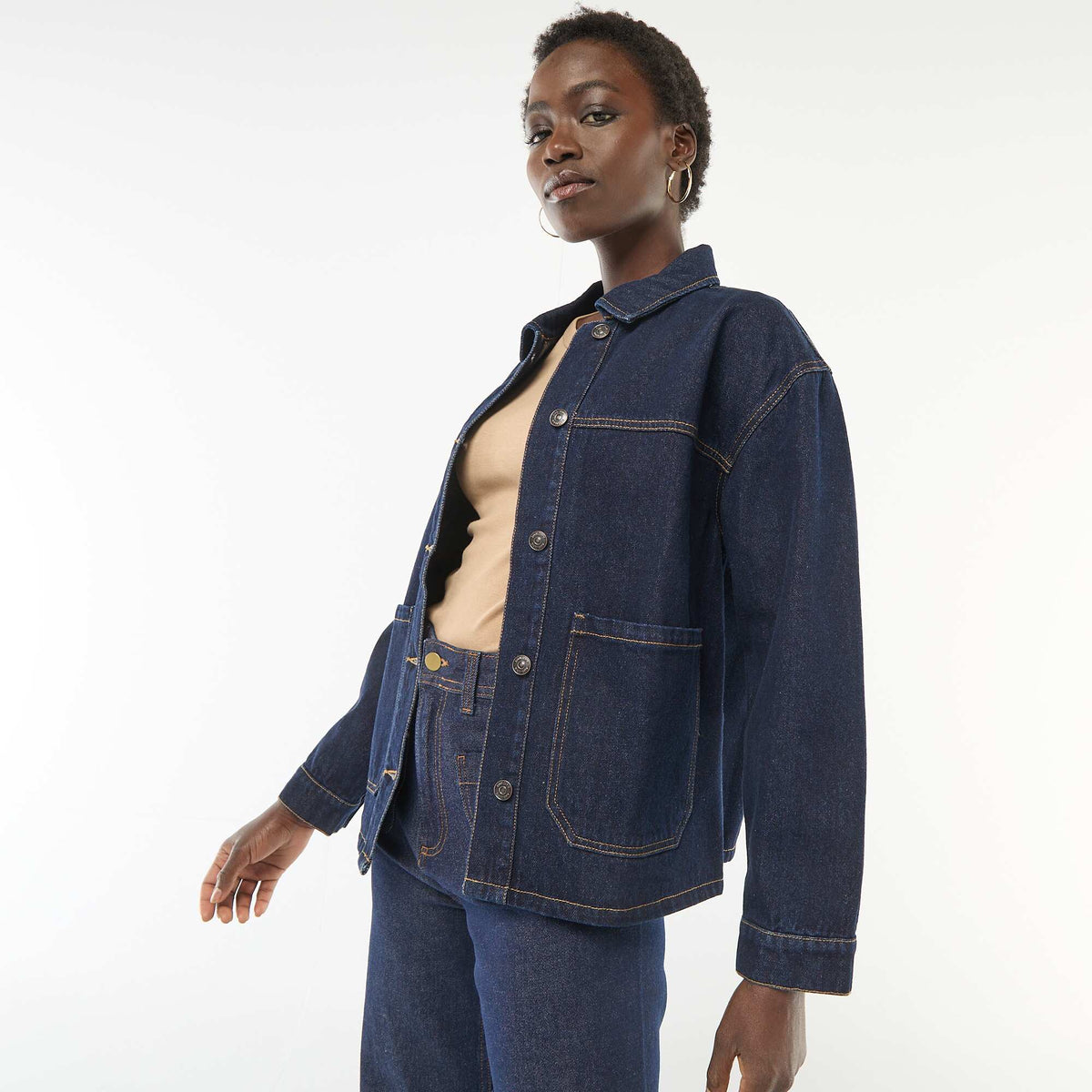 Campera vaquera con bolsillos de parche AZUL