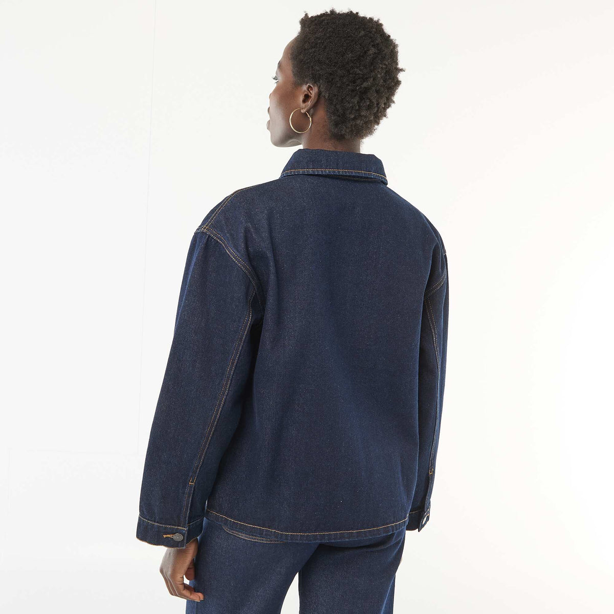 Campera vaquera con bolsillos de parche AZUL