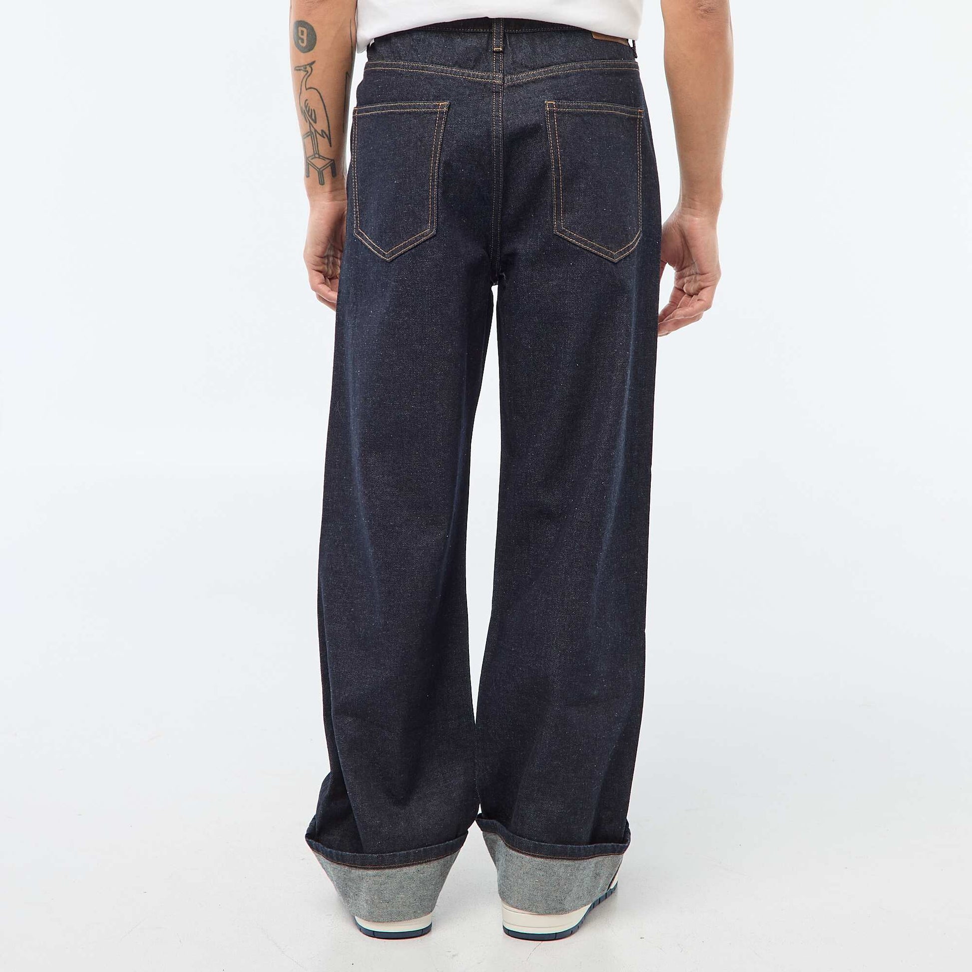Jean regular con bajo vuelto - L32 AZUL