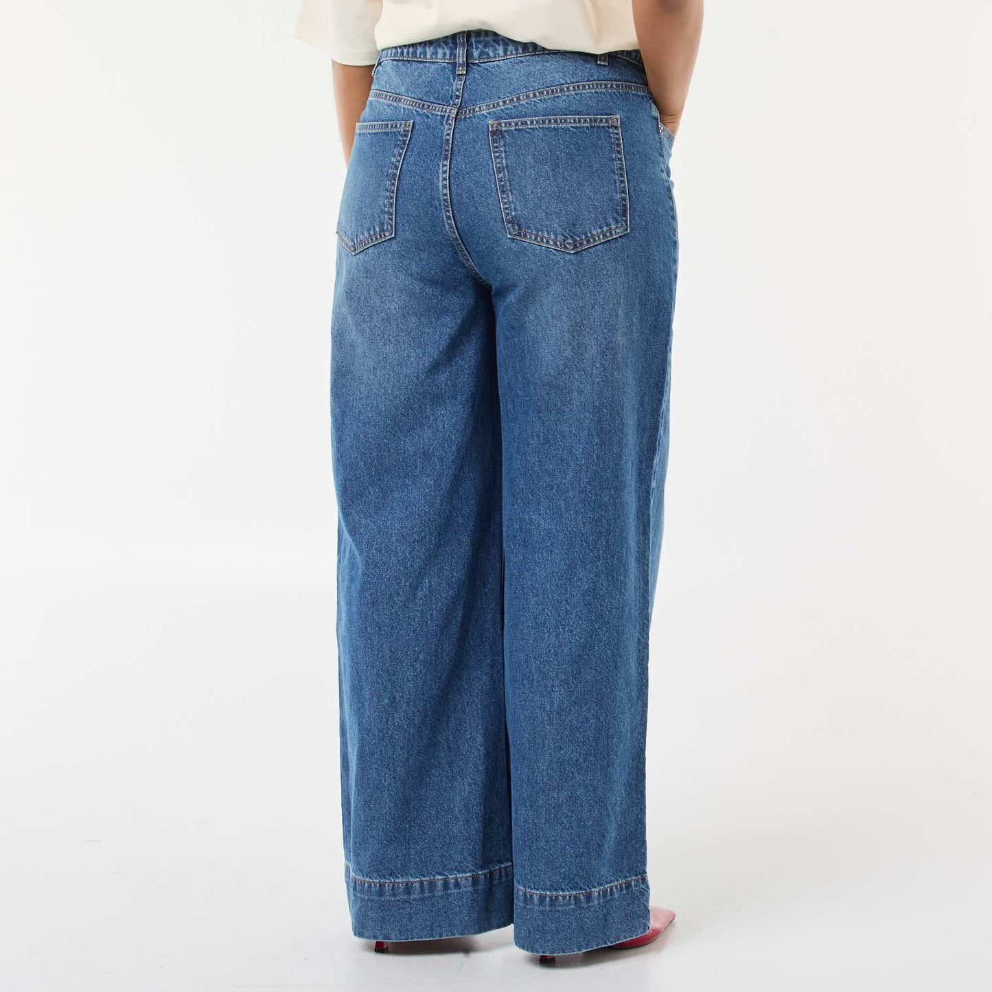 Jean wide leg de talle alto con pinzas delanteras AZUL
