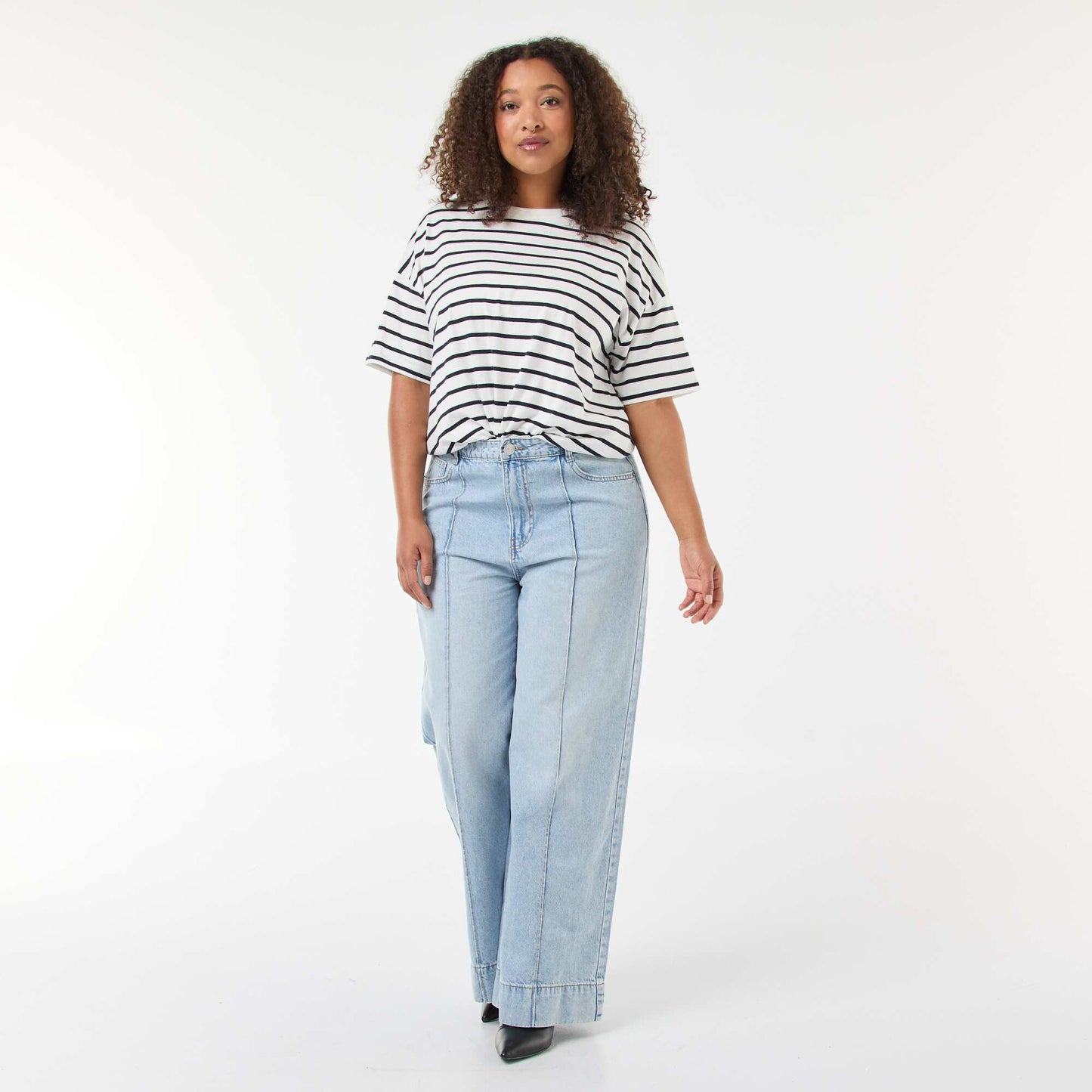 Jean wide leg de talle alto con pinzas delanteras AZUL