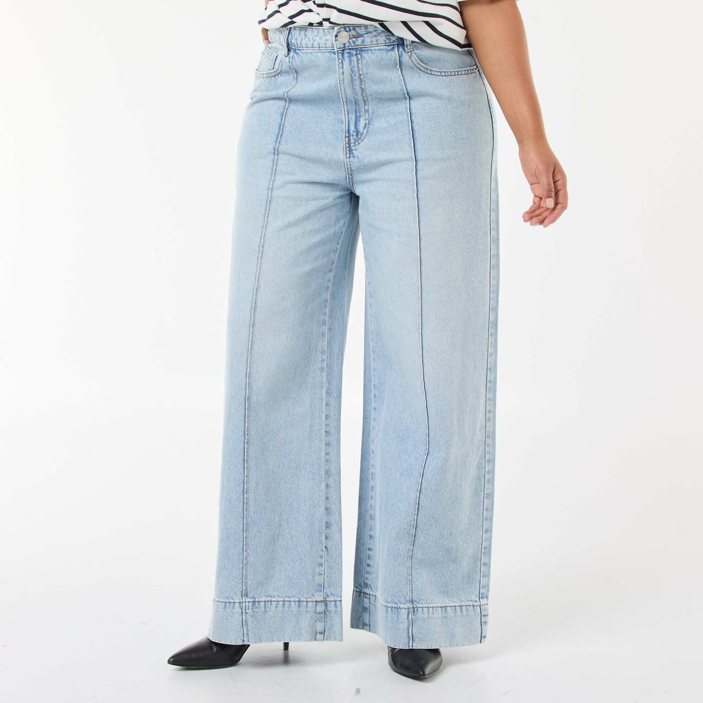 Jean wide leg de talle alto con pinzas delanteras AZUL