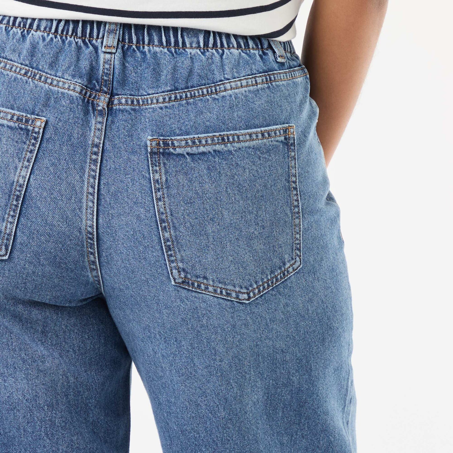 Jean wide leg con bajos deshilachados AZUL