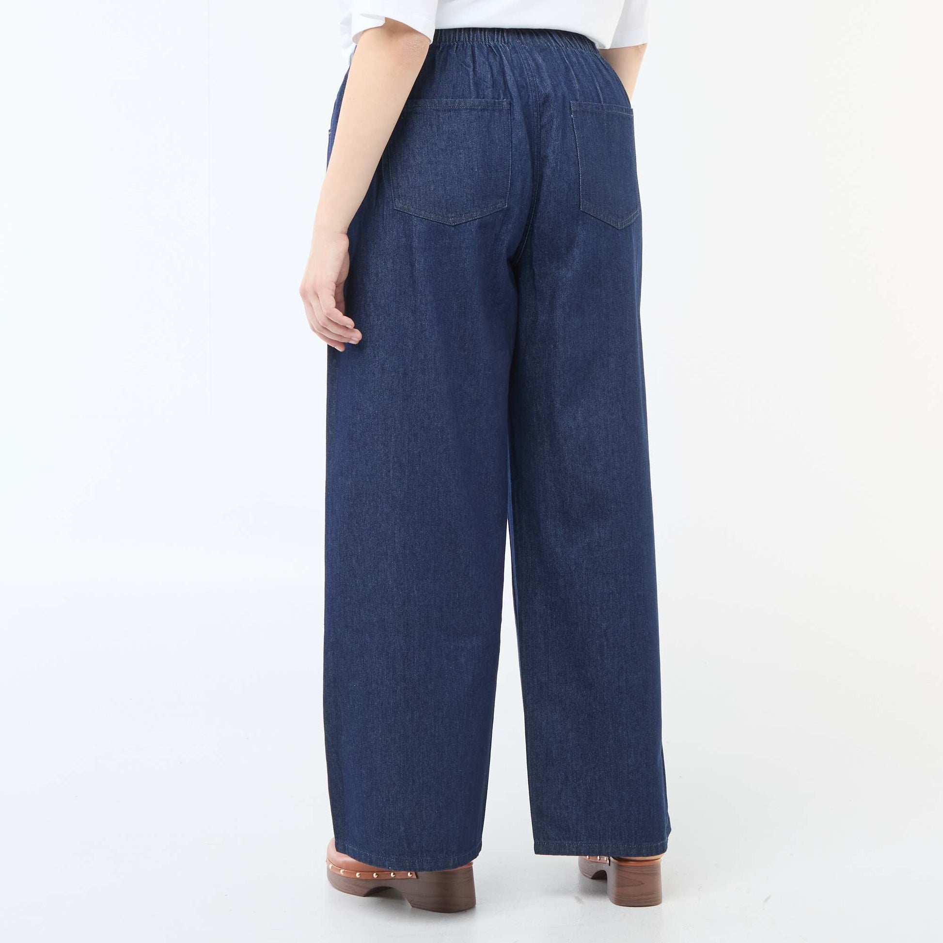 Pantalón jean de tiro bajo y corte ancho AZUL