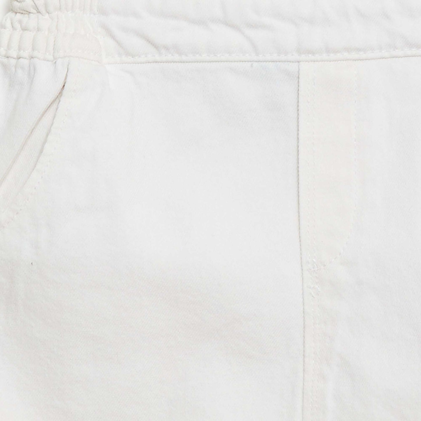 Mono jean con volantes BLANCO