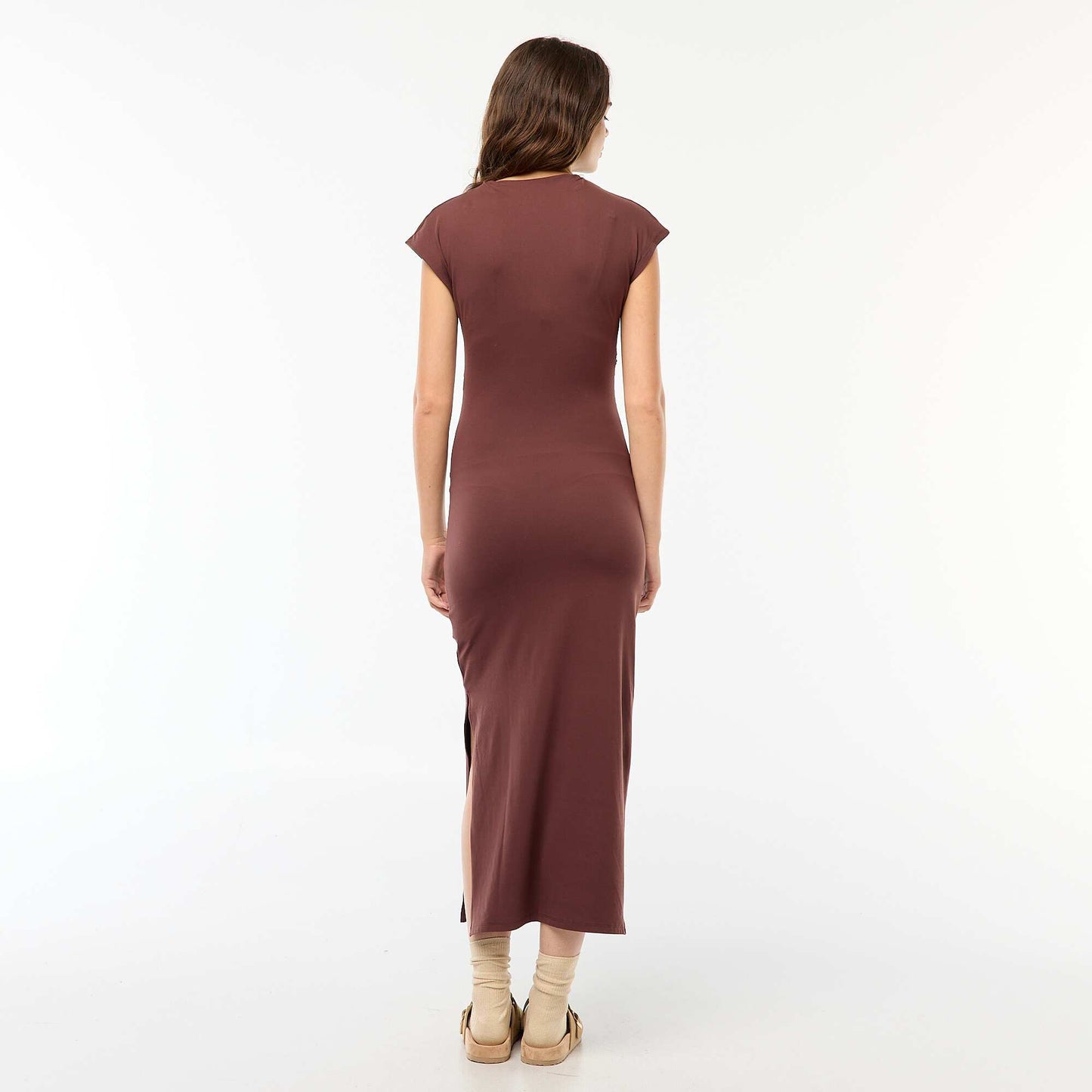 Vestido largo con frunces MARRON