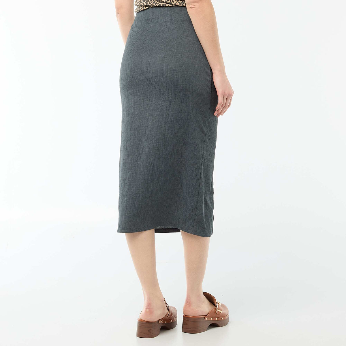 Falda midi de punto texturizado GRIS