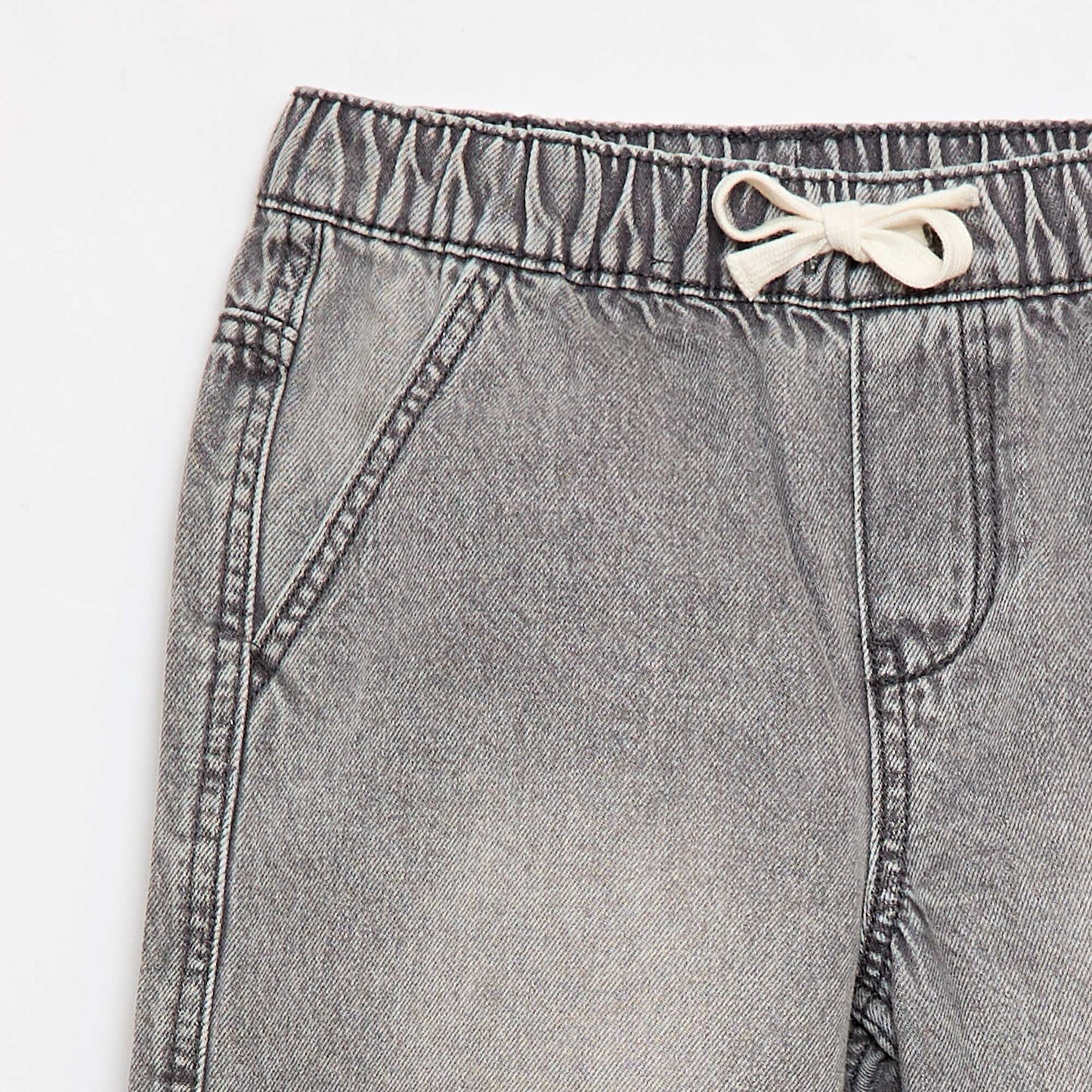 Pantalón corto jean elástico GRIS