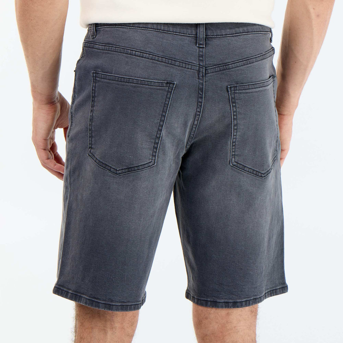 Bermuda vaquera slim fit GRIS
