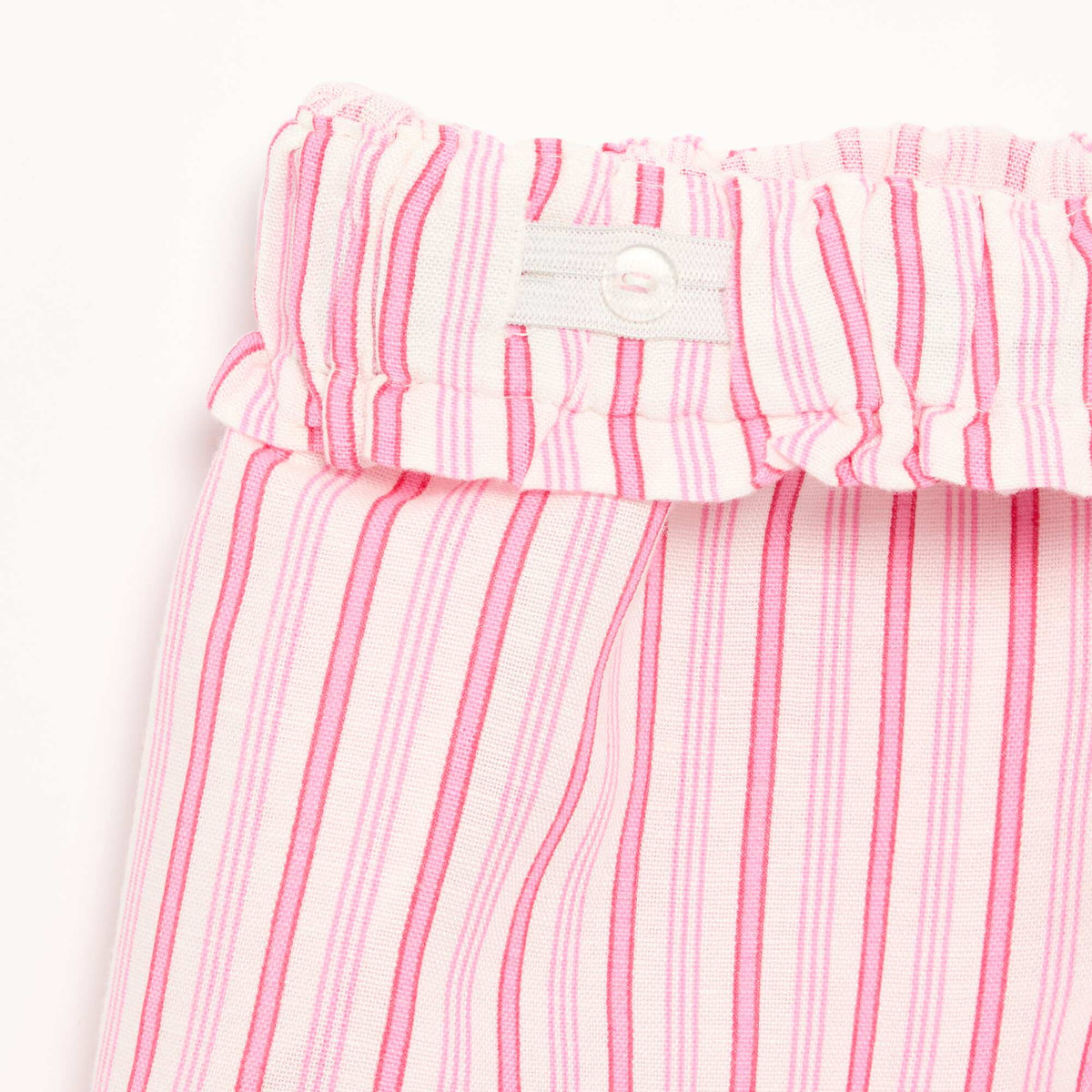 Pantalón corto liso con lazo de fantasía ROSA