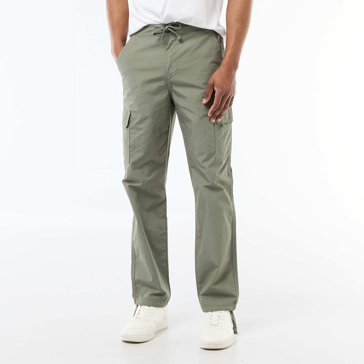Pantalón multibolsillos regular fit VERDE