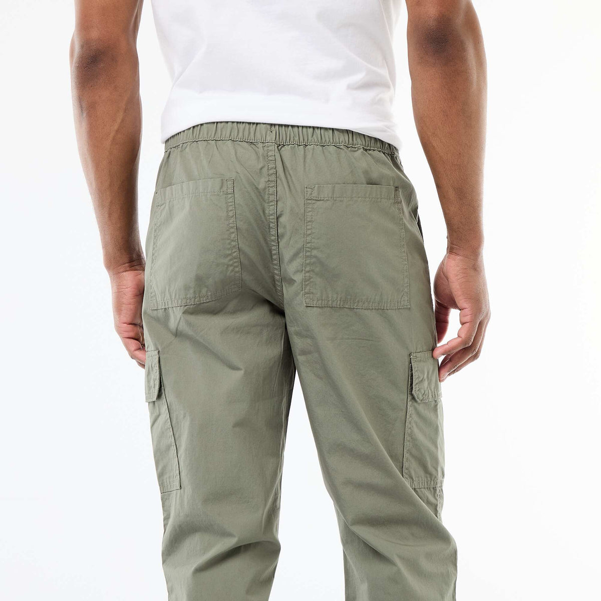 Pantalón multibolsillos regular fit VERDE