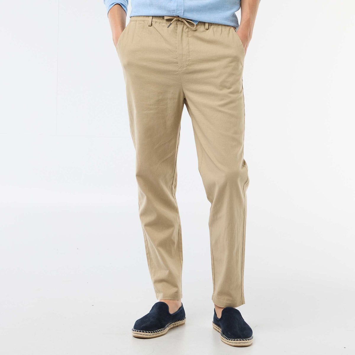 Pantalón chino regular de lino mezclado BEIGE