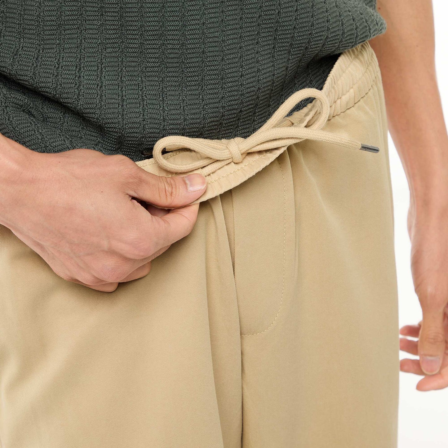 Jean con cinturón elástico BEIGE