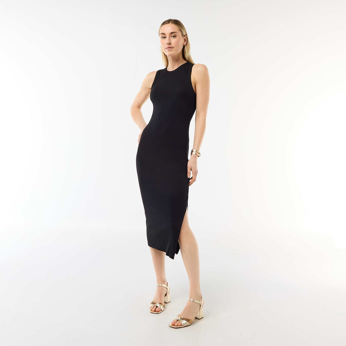 Vestido midi de canalé sin mangas NEGRO