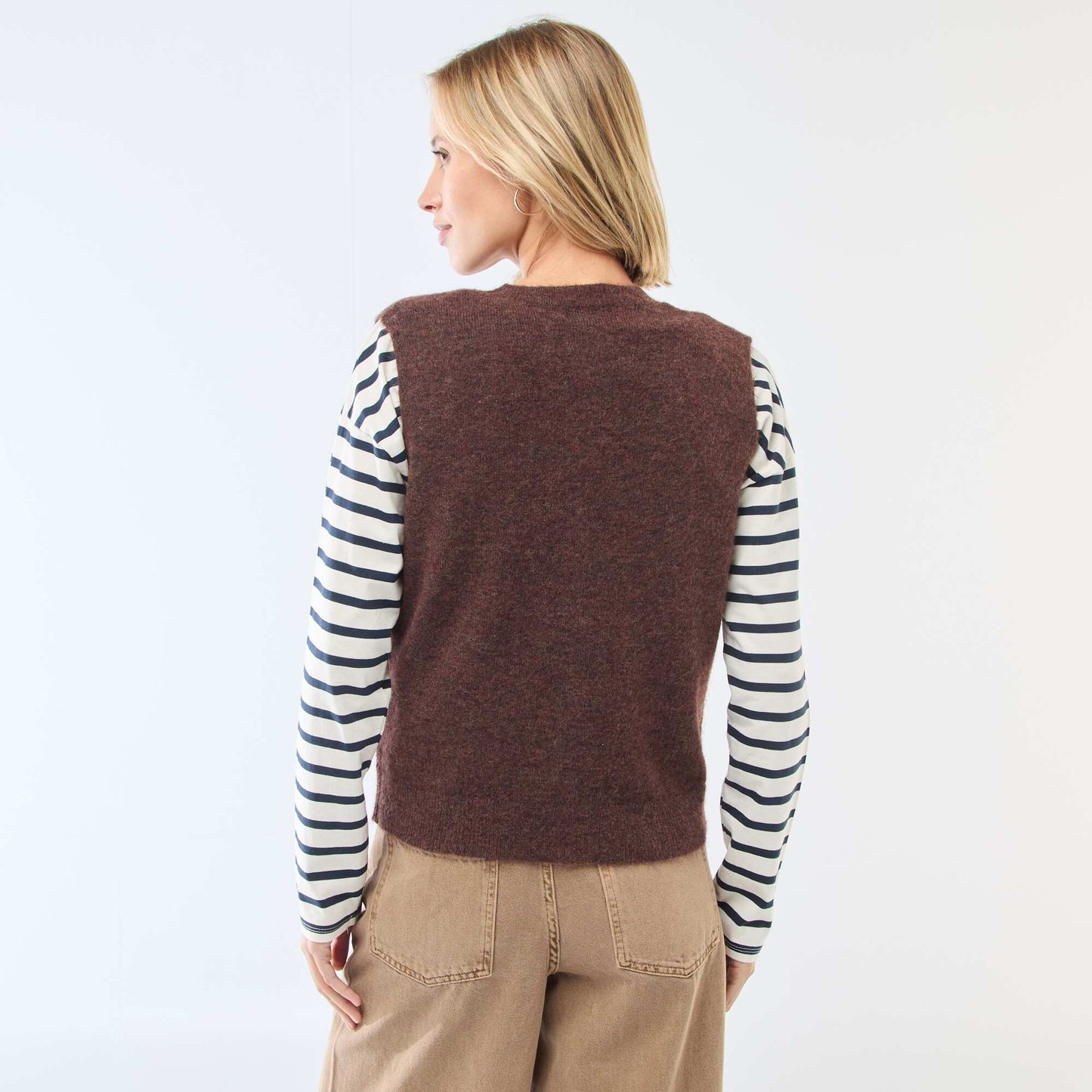 Chaleco sin mangas liso MARRON