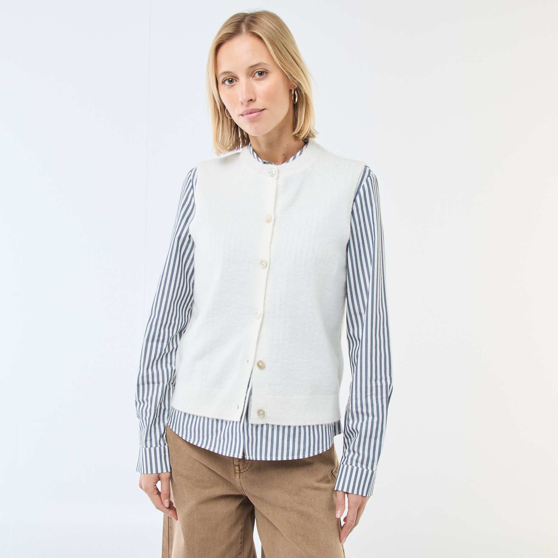 Chaleco sin mangas liso BEIGE