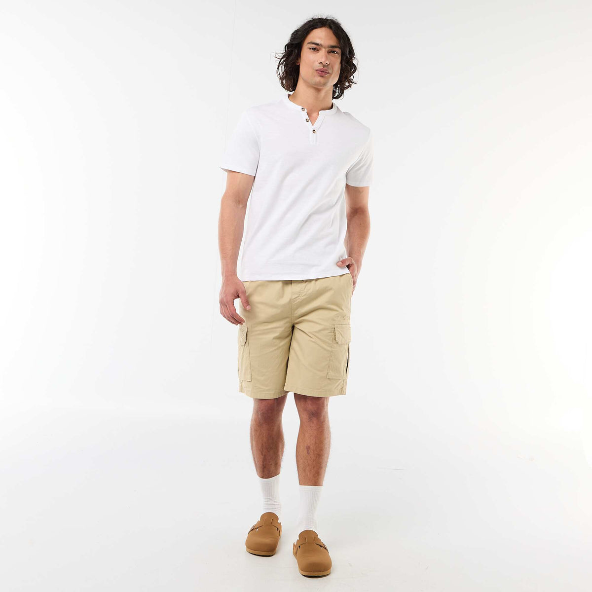 Camiseta de manga corta con cuello tunecino BLANCO