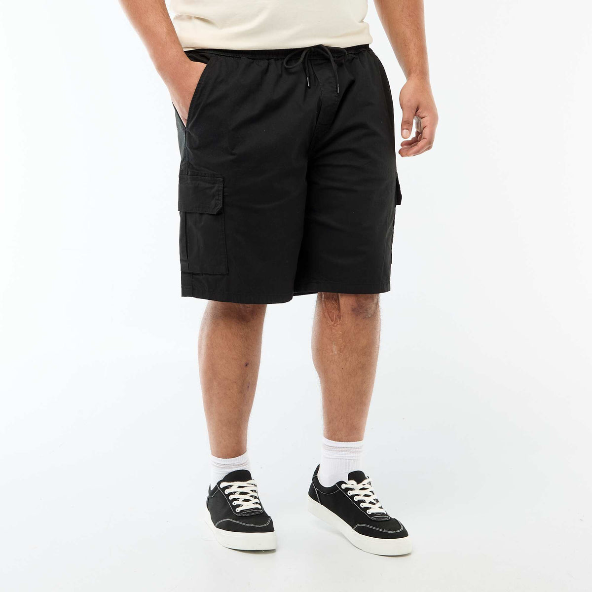 Bermuda de sarga multibolsillos NEGRO