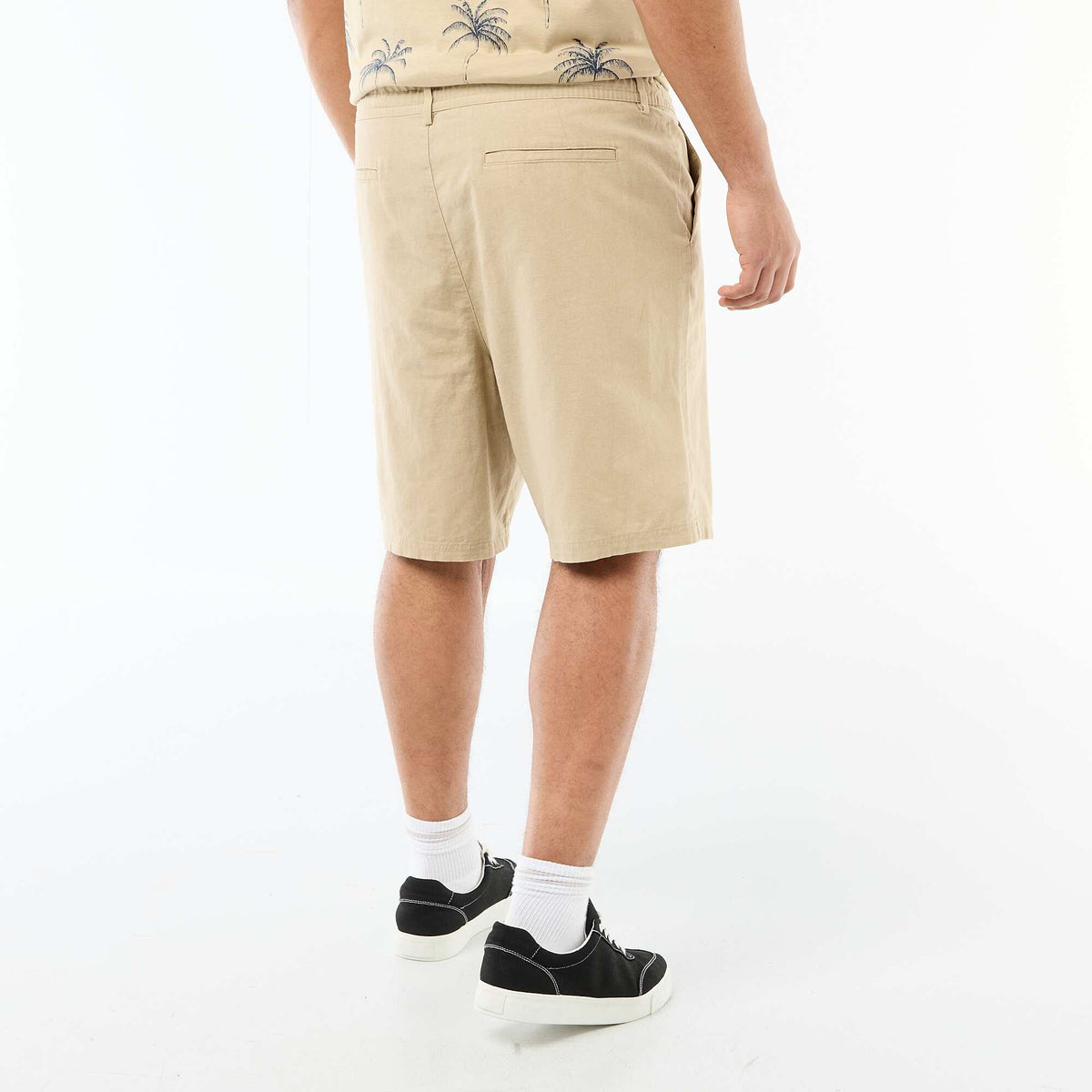 Bermuda chino con abertura abotonada + cremallera + cordones BEIGE