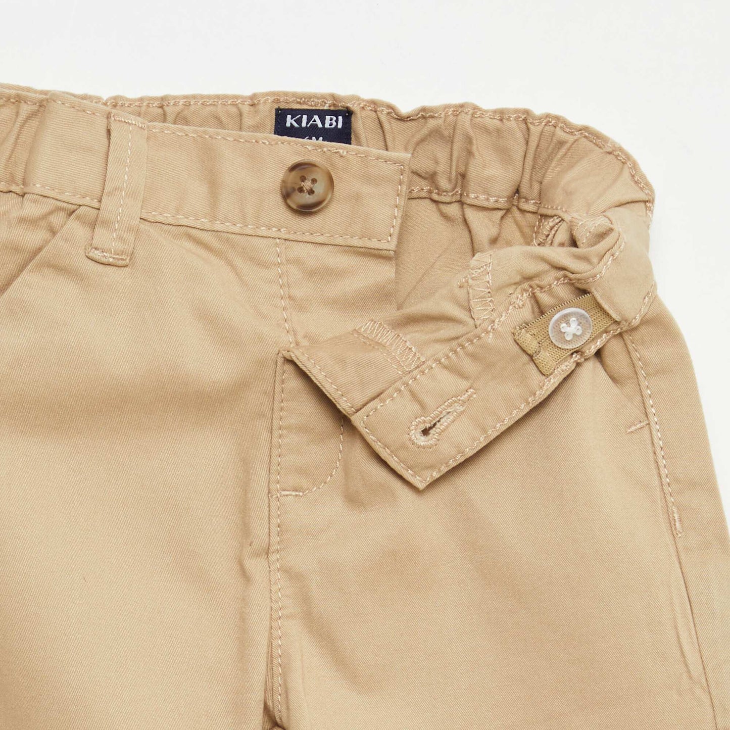 Jean corto chino con cintura ajustable MARRóN