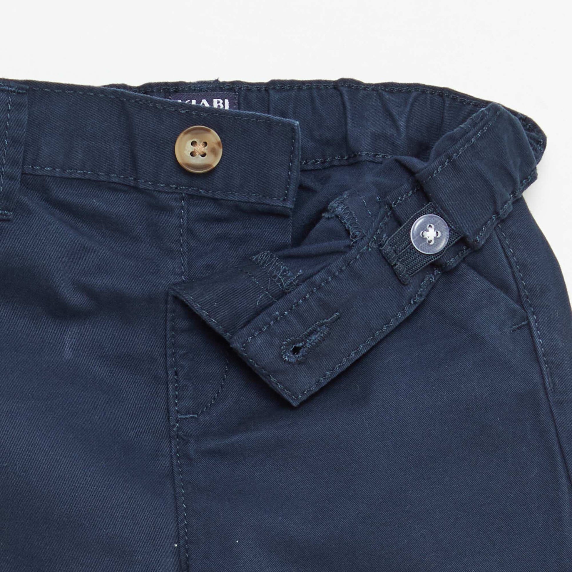 Jean corto chino con cintura ajustable AZUL MARINO