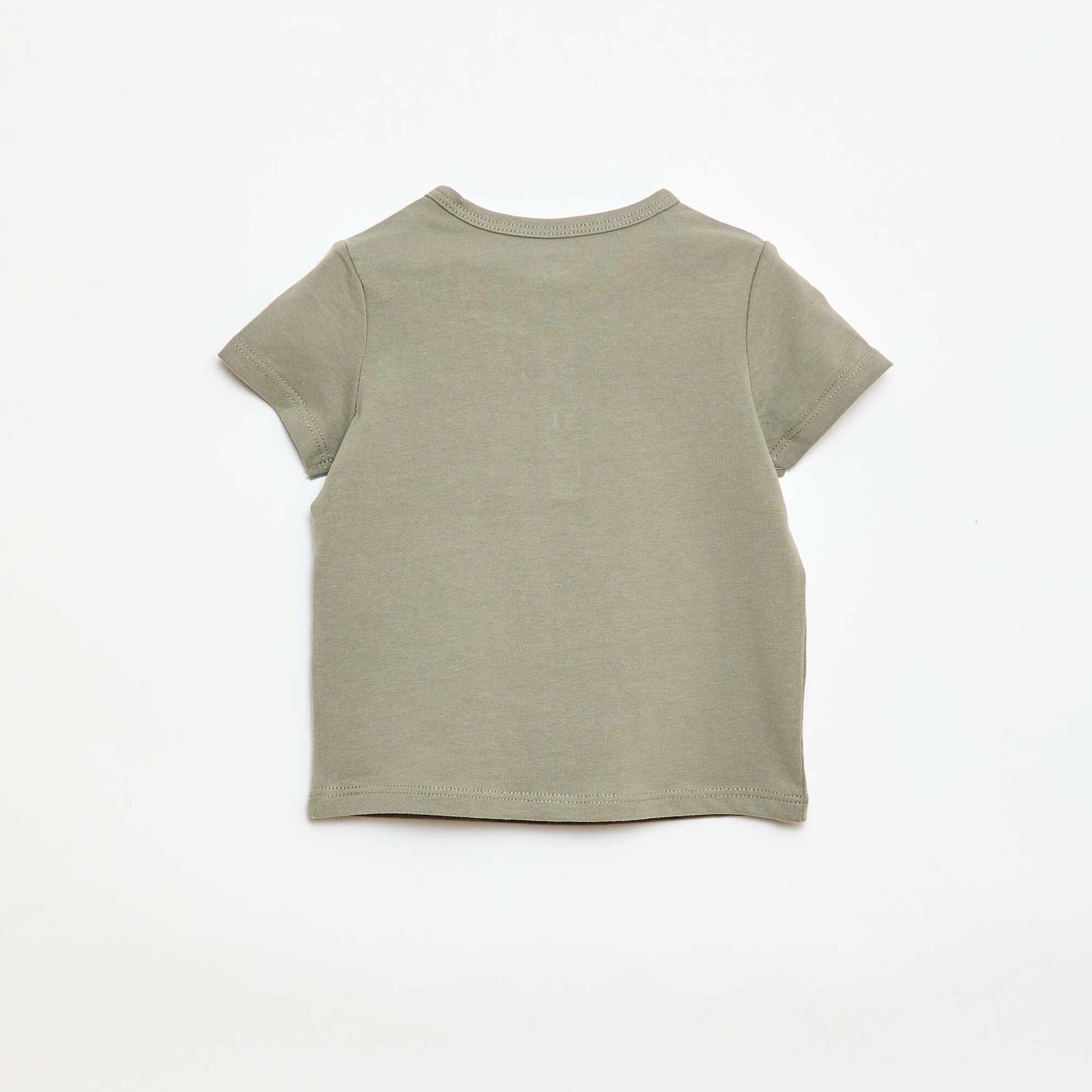 Camiseta con cuello tunecino abotonado VERDE