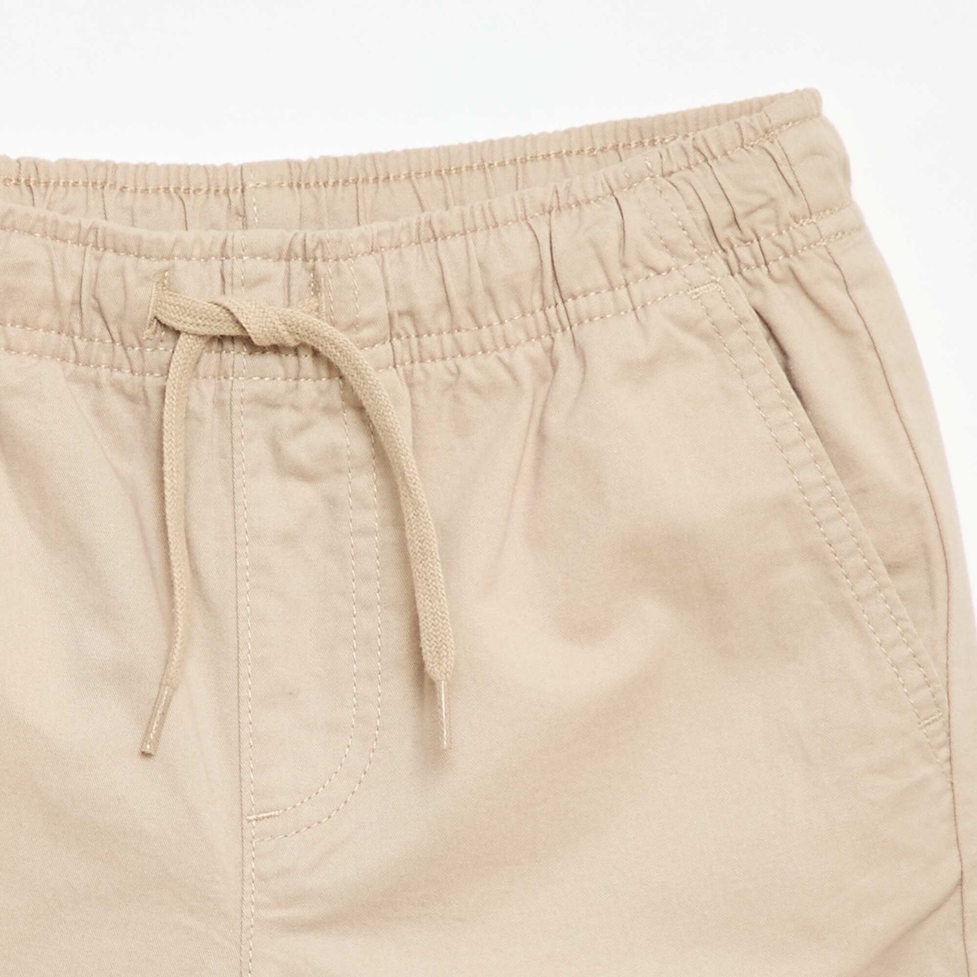 Bermuda chino liso con cordones ajustables BEIGE