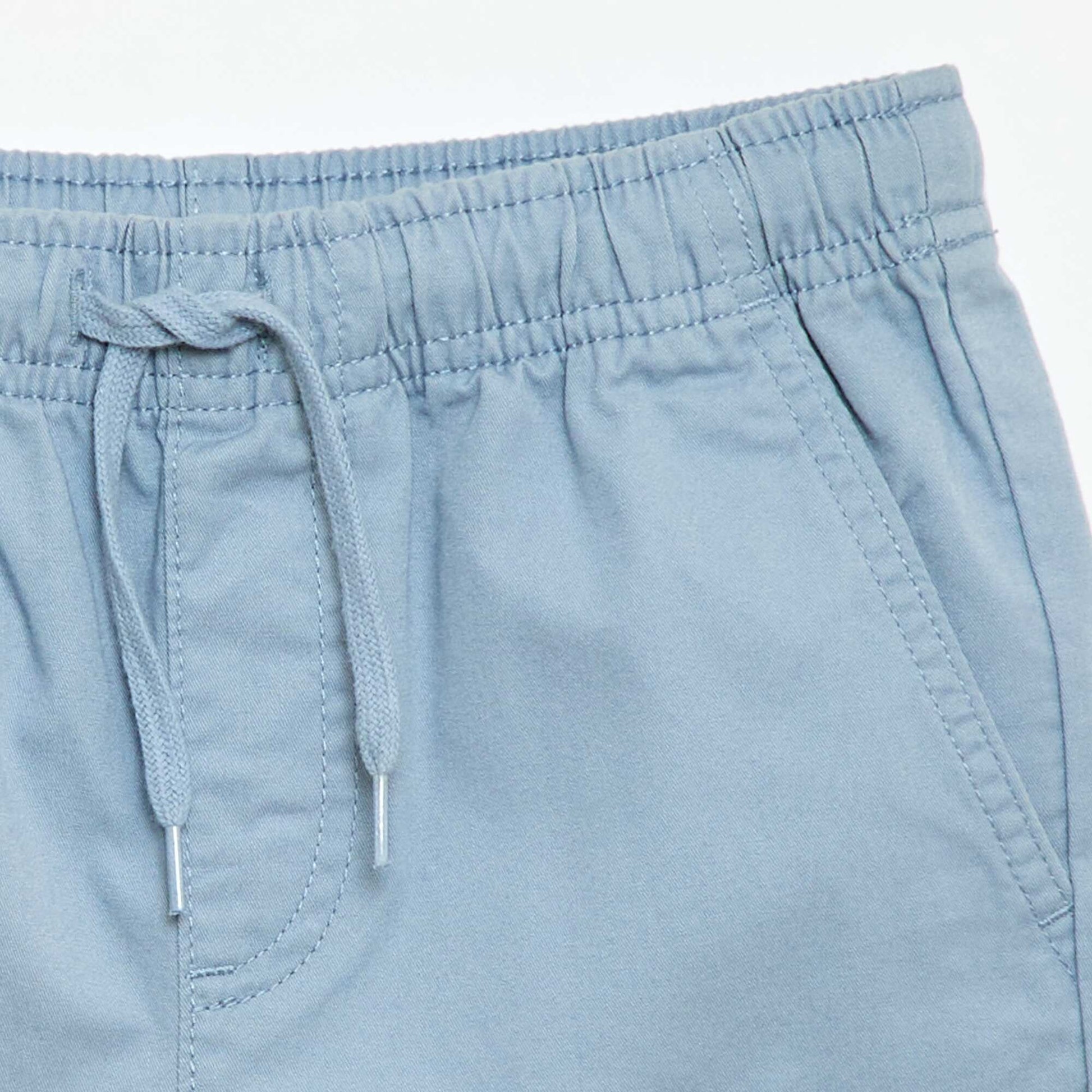 Bermuda chino liso con cordones ajustables AZUL