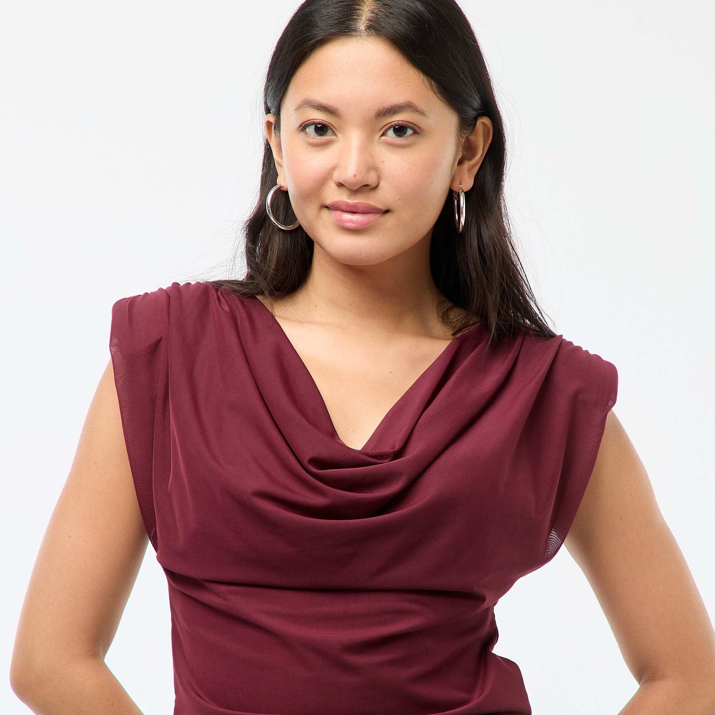 Top de cuello drapeado sin mangas ROJO