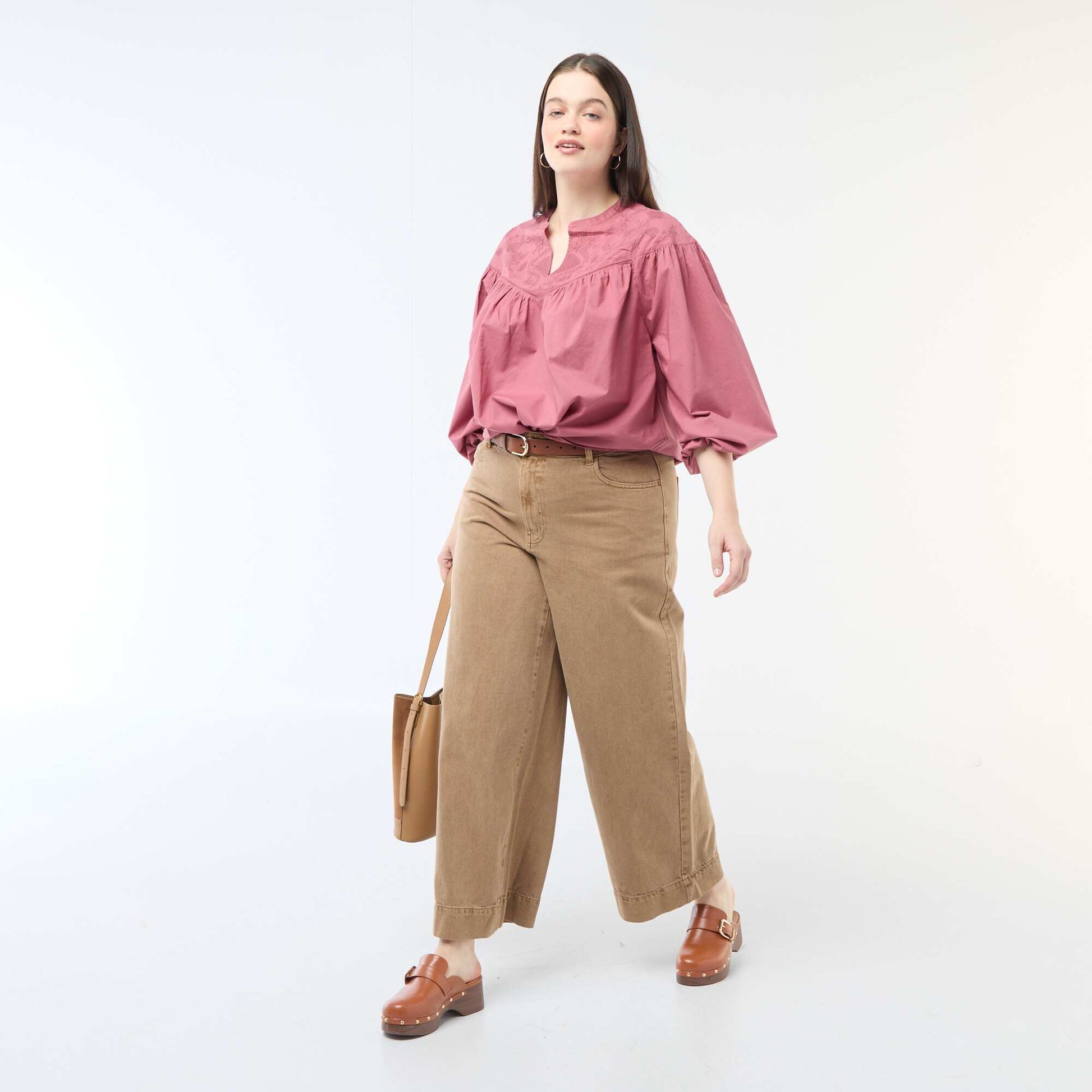 Blusa de manga larga con bordados ROJO