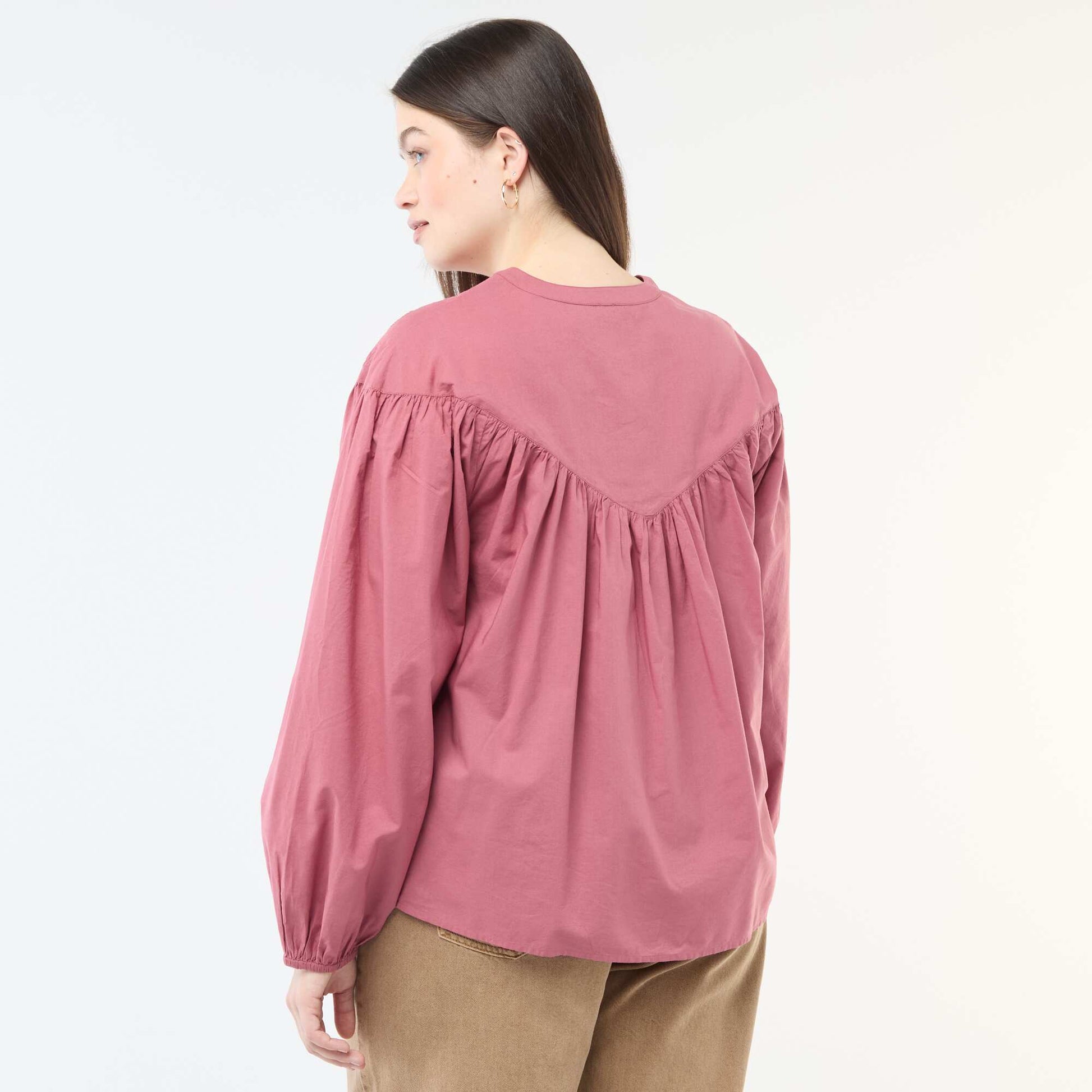 Blusa de manga larga con bordados ROJO