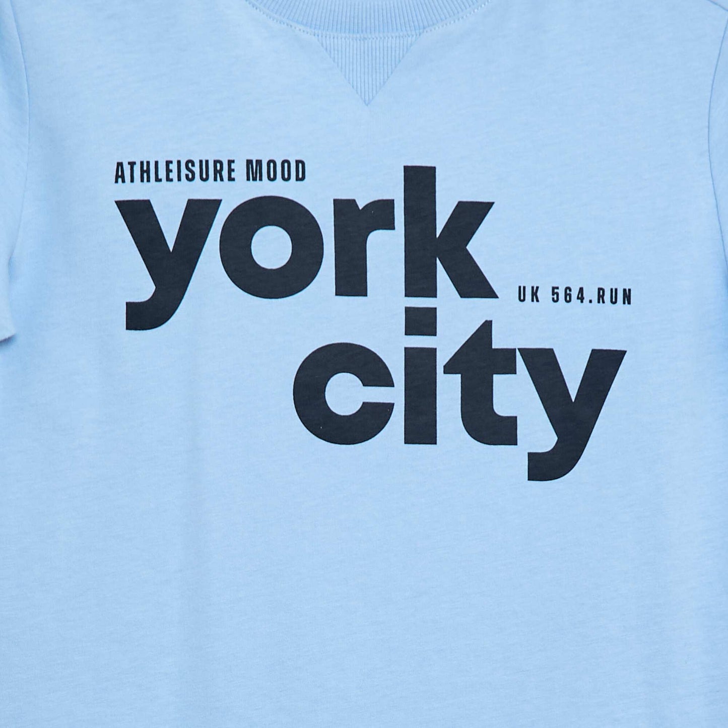 Camiseta estampada con mensaje AZUL