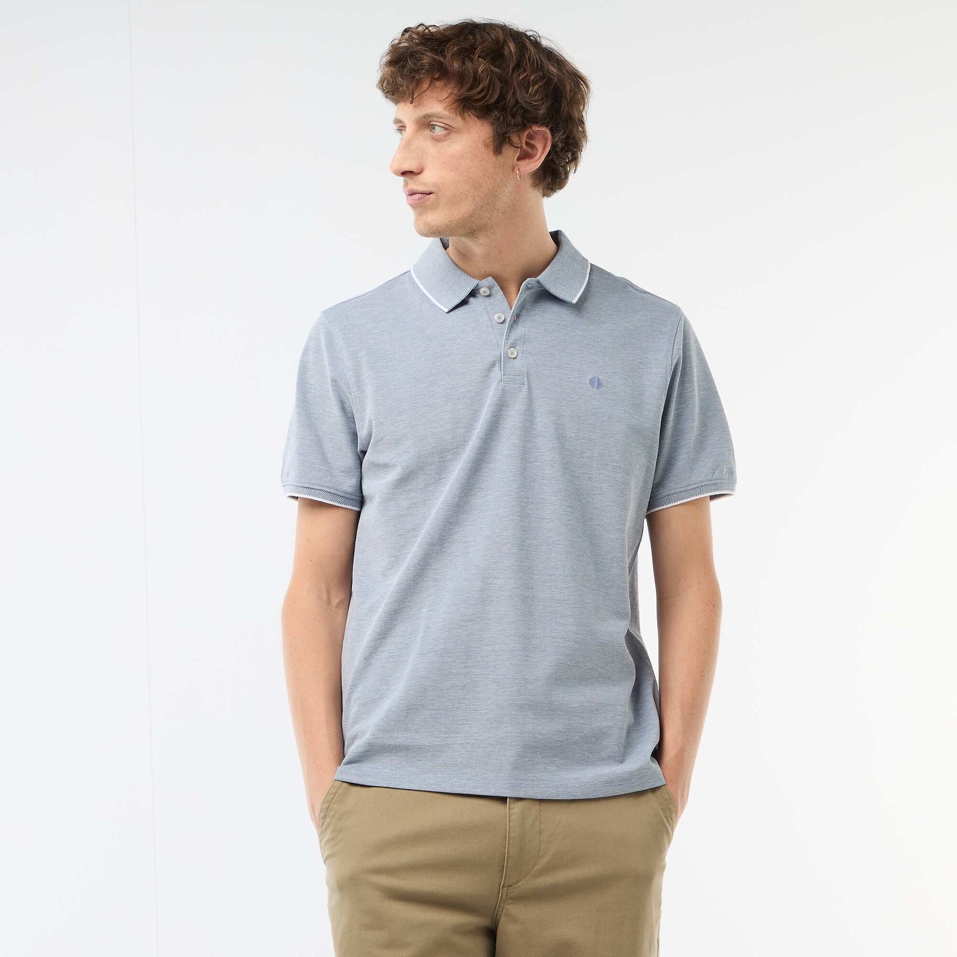 Remera con bordado en el pecho AZUL