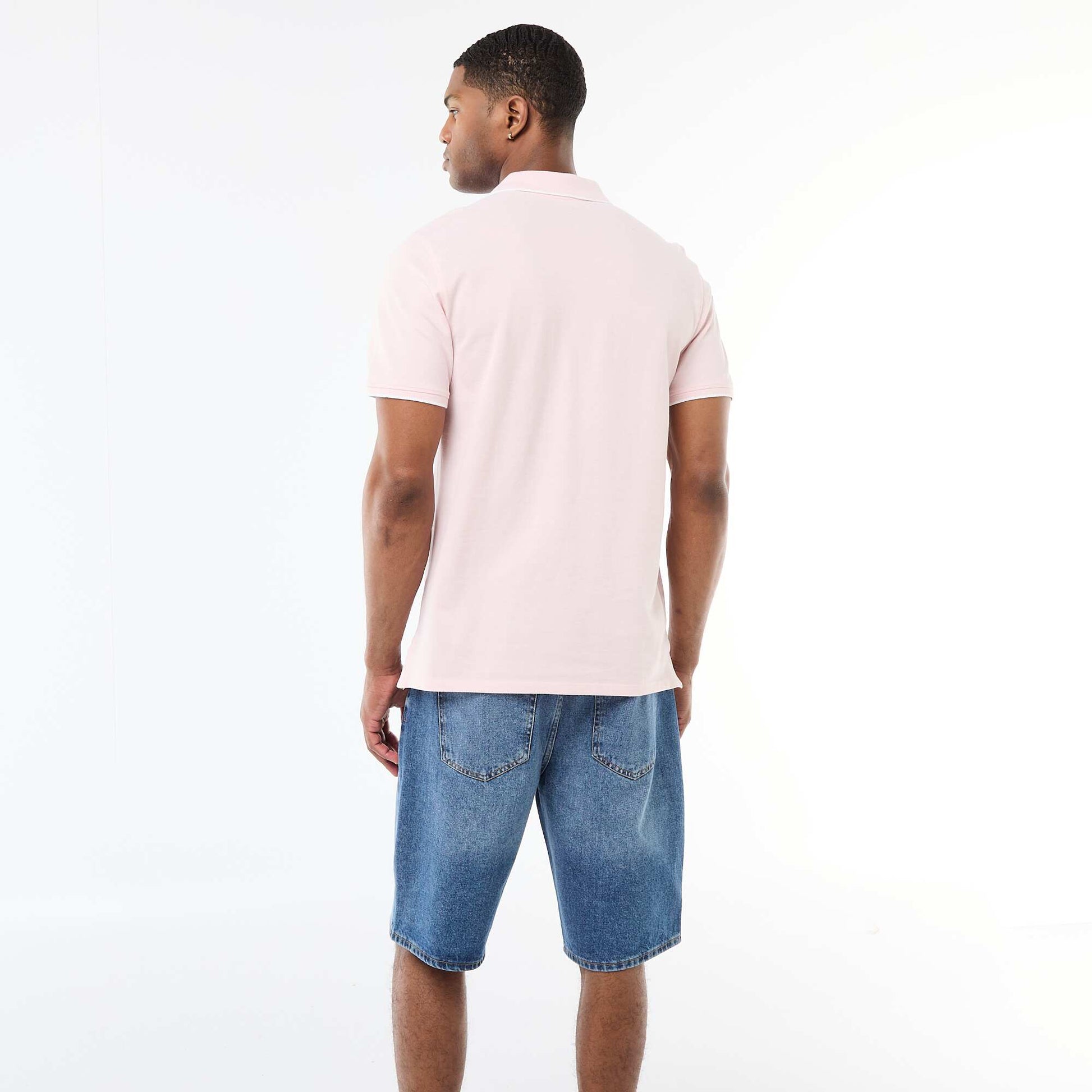 Remera con bordado en el pecho ROSA