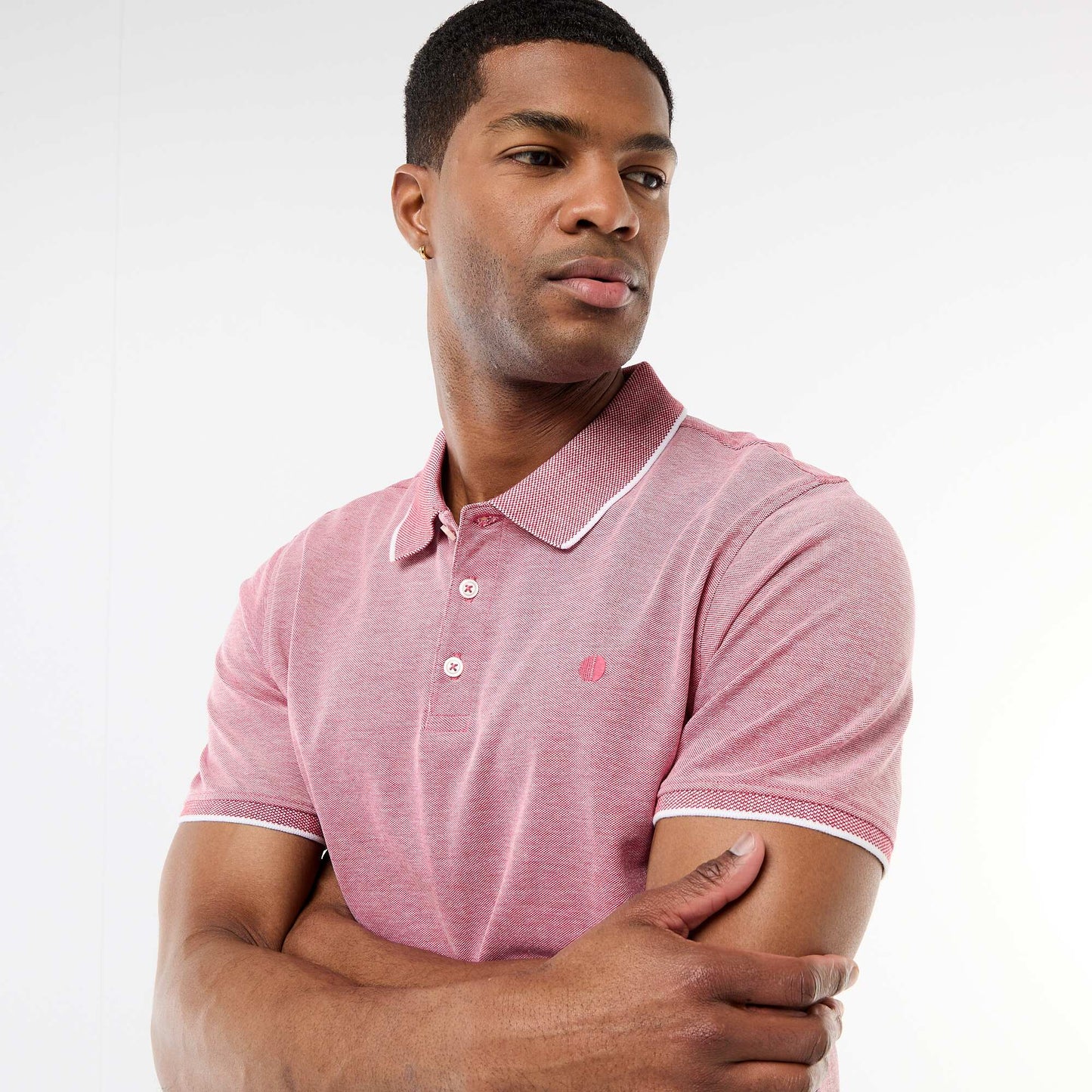 Remera con bordado en el pecho ROJO