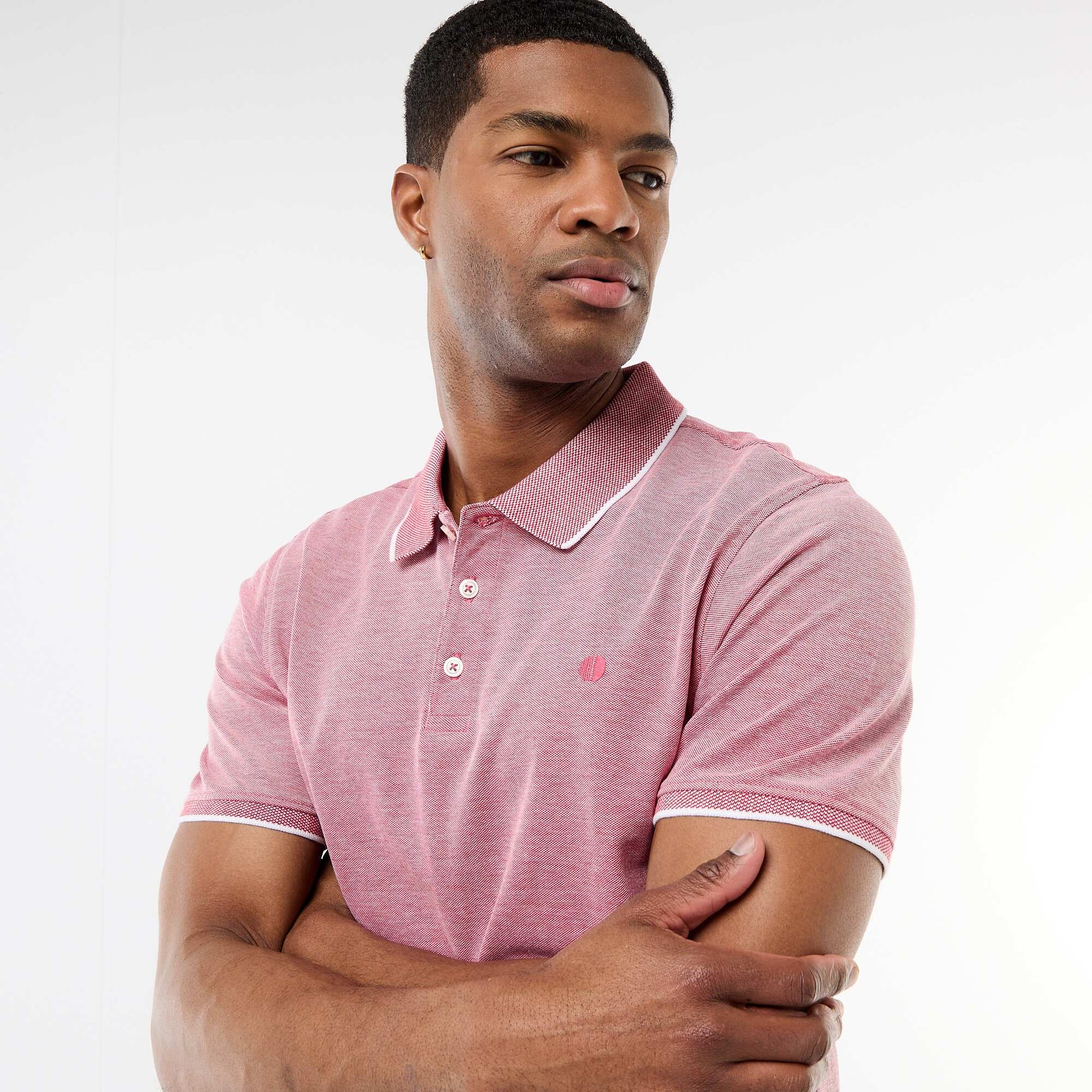 Remera con bordado en el pecho ROJO