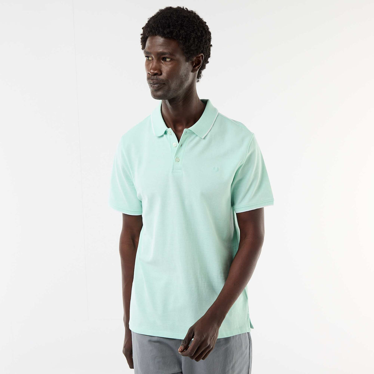 Remera con bordado en el pecho VERDE