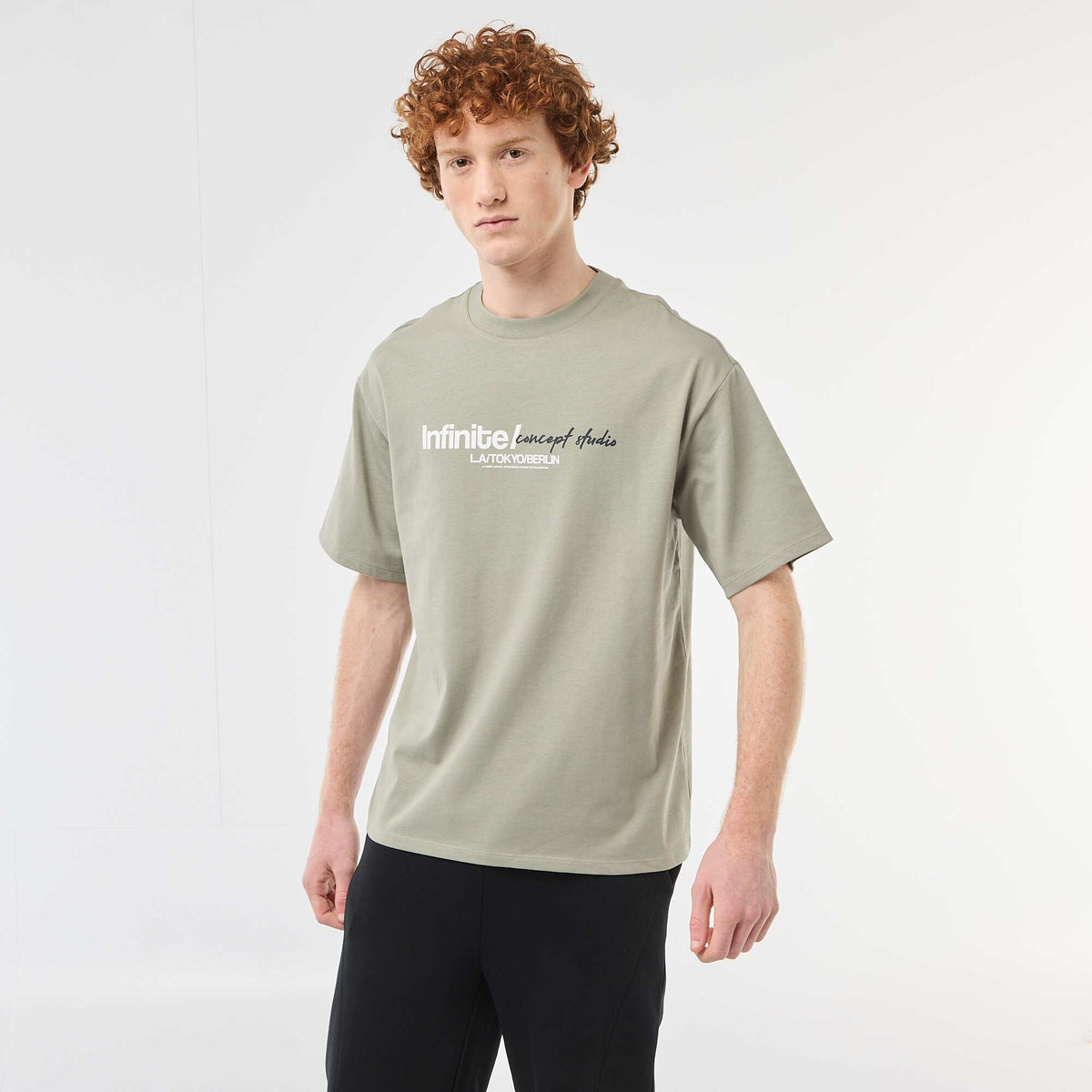 Camiseta con estampados delante y detrás en algodón liso VERDE