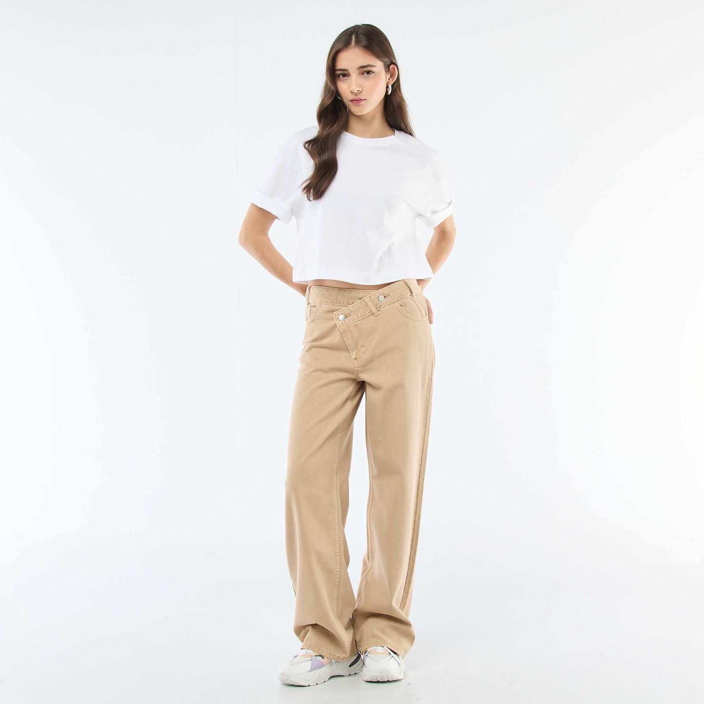 Pantalón de twill con abertura asimétrica BEIGE