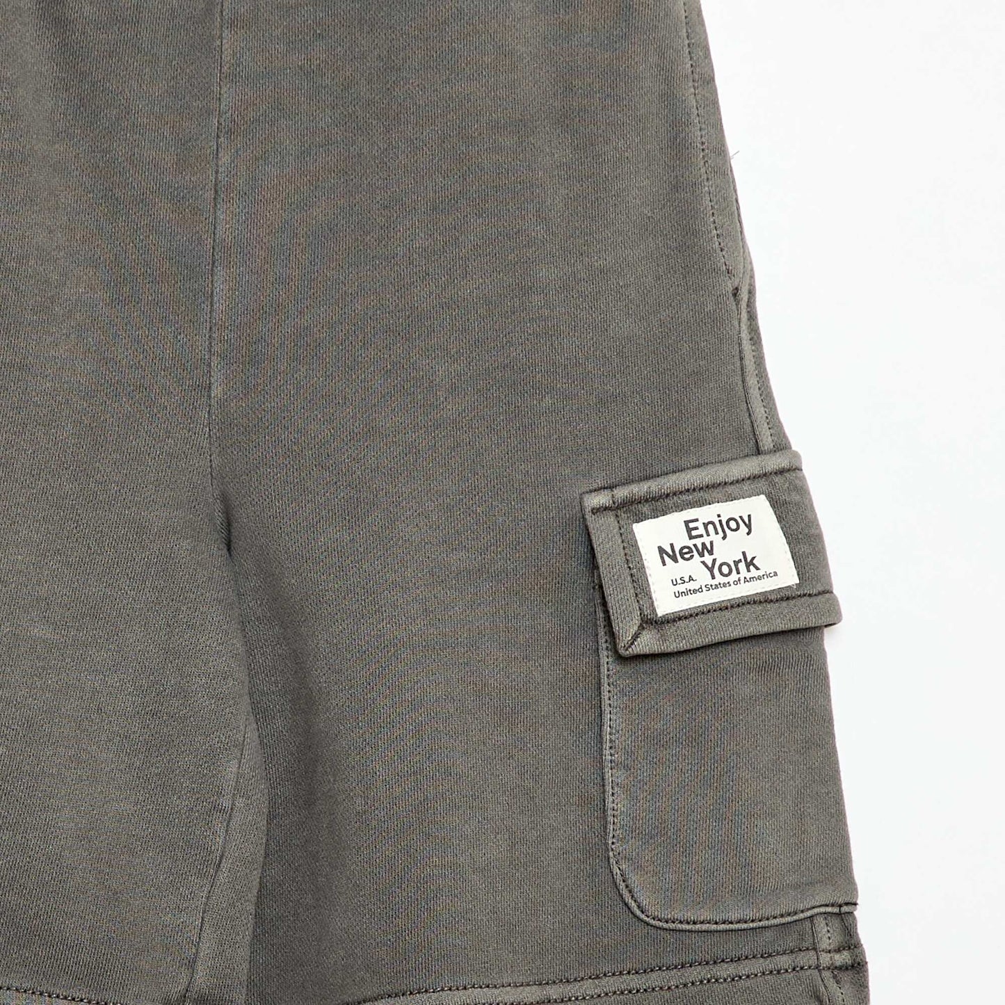 Pantalón corto de felpa multibolsillos GRIS