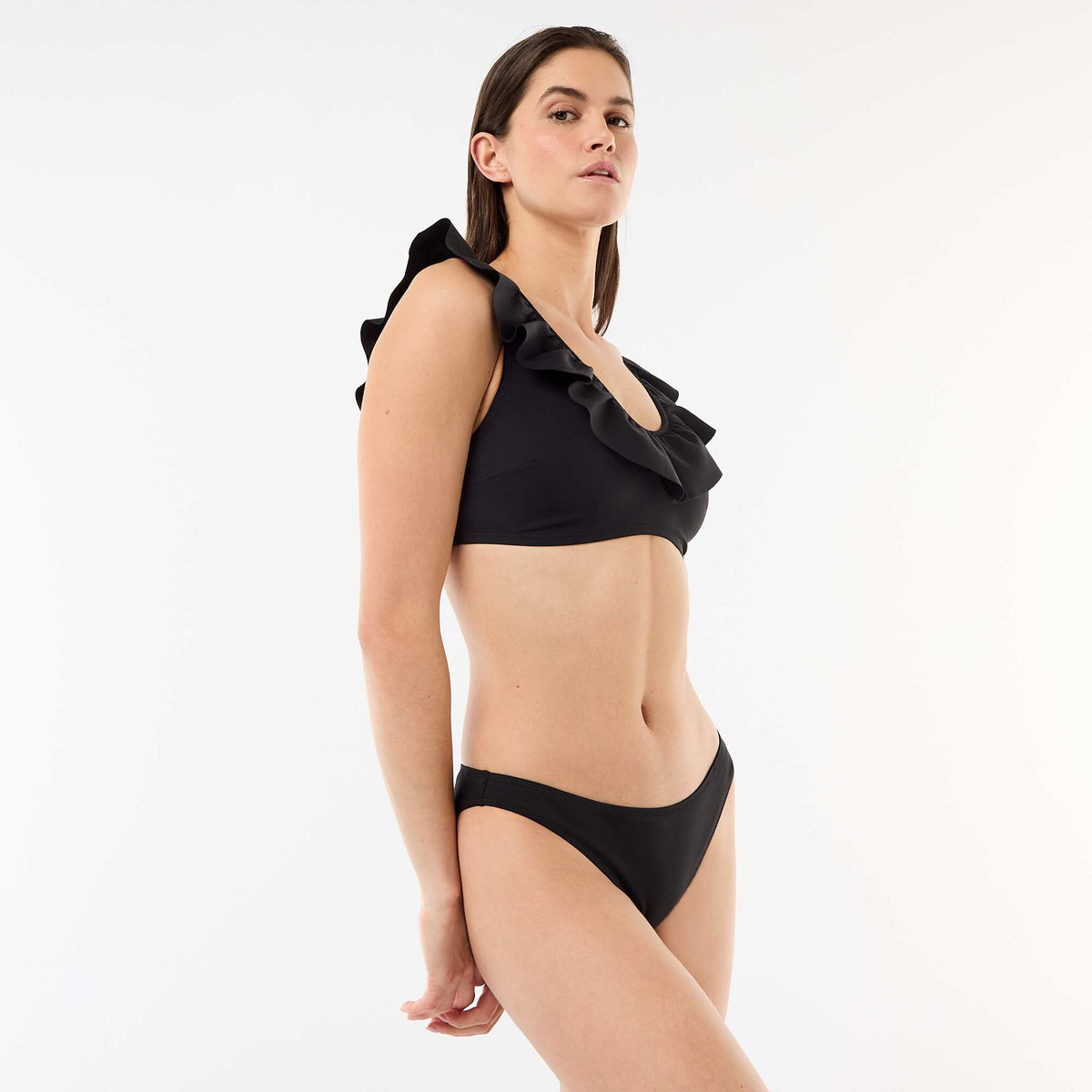 Top de bikini con volantes en microfibra suave NEGRO