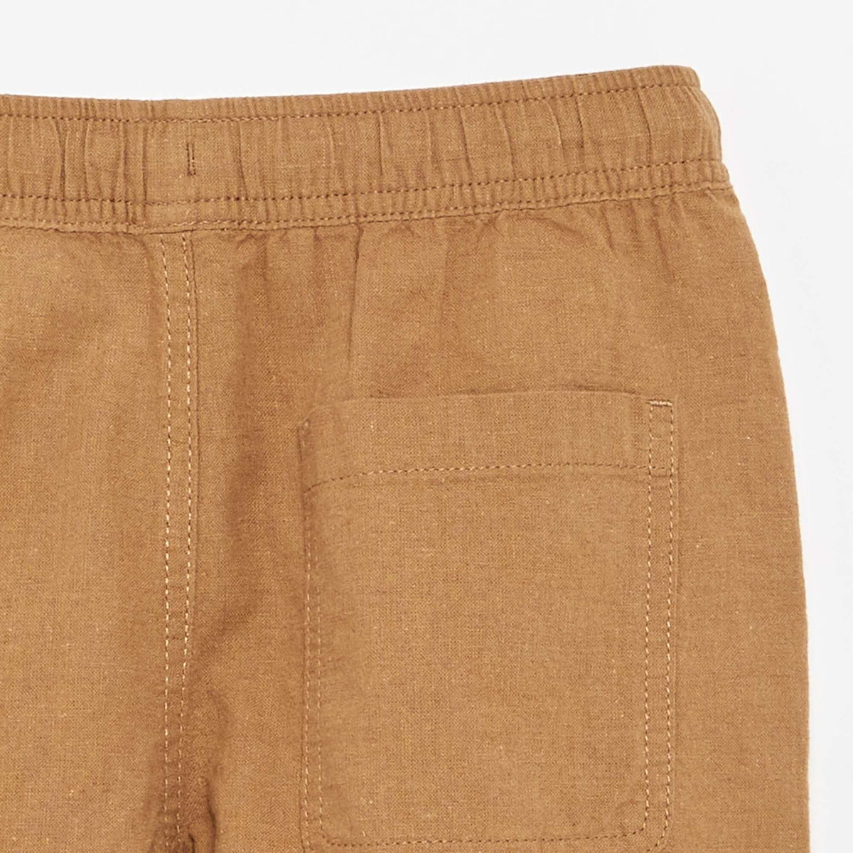 Pantalón corto rayado ligero de lino mezclado BEIGE