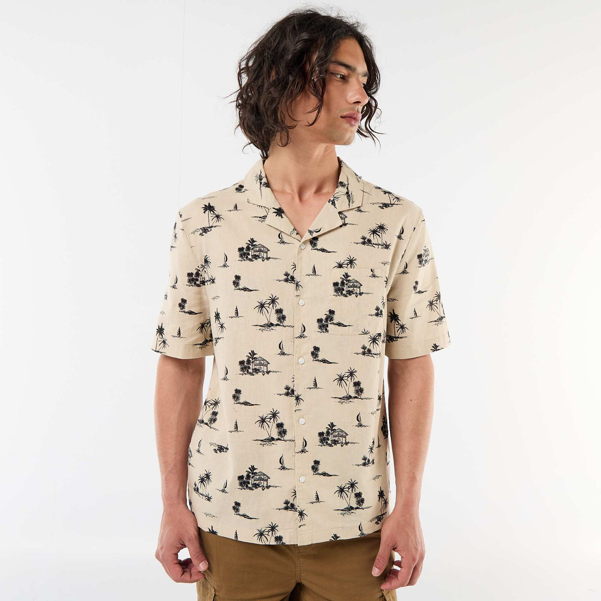 Camisa de lino mezclado de manga corta BEIGE