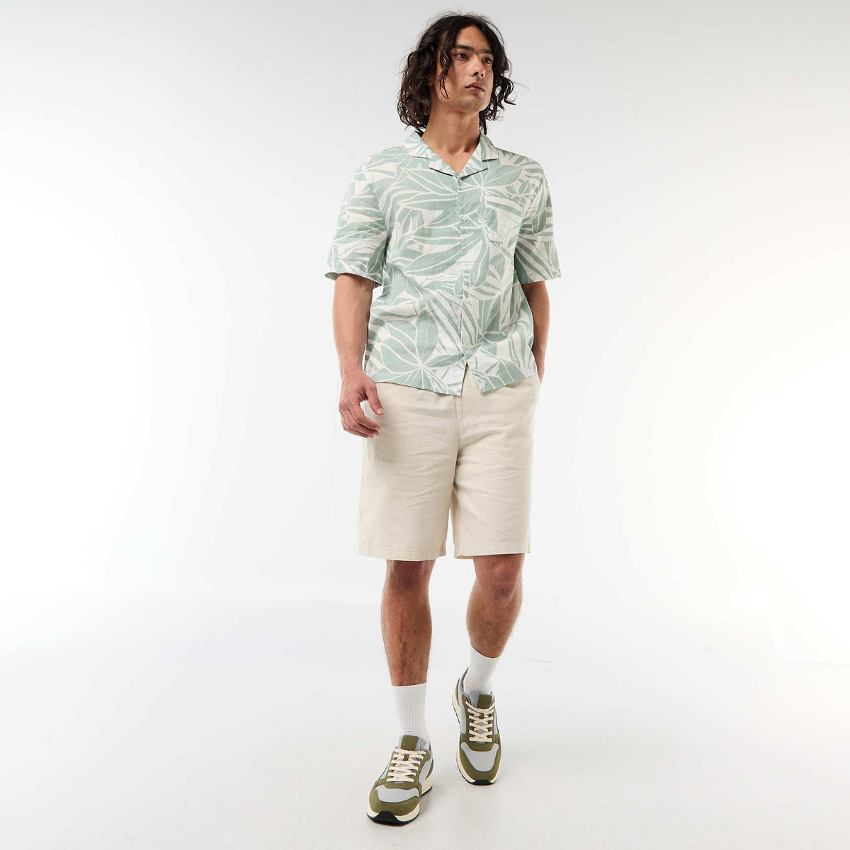 Camisa de lino mezclado de manga corta VERDE